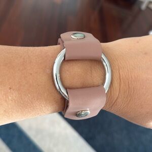 🎀 Blush leather bracelet  w/ white contrast stitching snap design silver circle